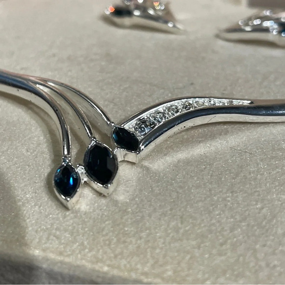 Vintage Vendome Marquise Rhinestone Necklace and Earrings in Original Box - Picture 5 of 13